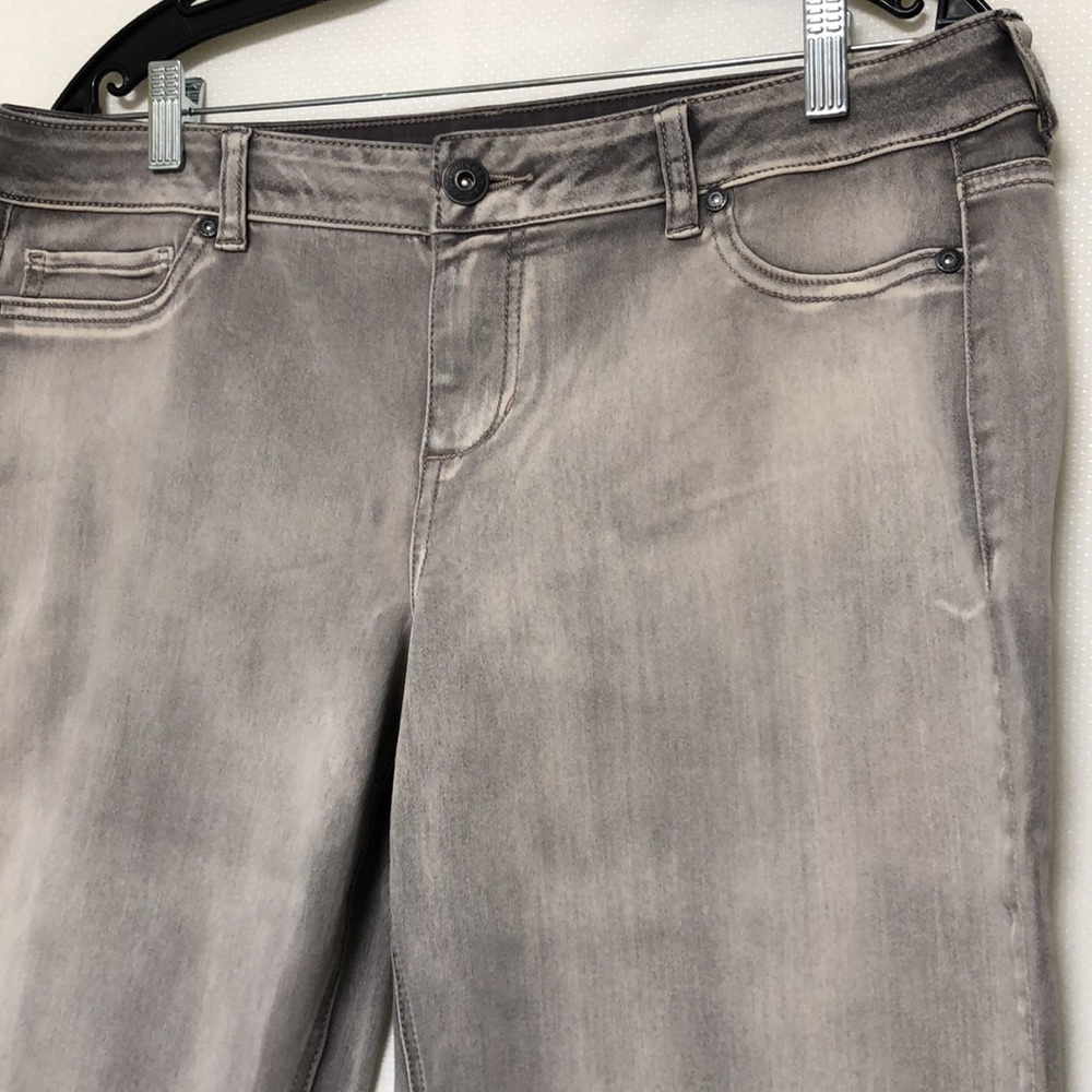 Maurice's Stretch Jeans - Picture 2 of 11